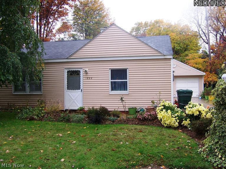 1822 Aberdeen Road Madison, OH 44057 - Photo 1 of 10