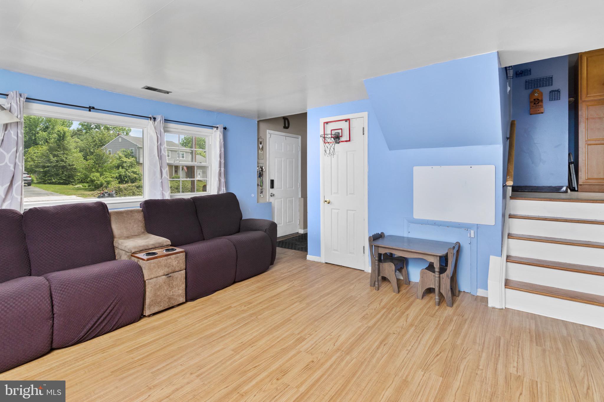 809 Woodlane Road Edgewater Park, NJ 08010 - Photo 15 of 30 Family Room