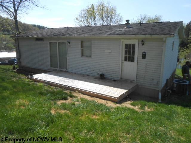 487 Old Rt 33 Weston, WV 26452 - Photo 13 of 27 Gallery Image 13