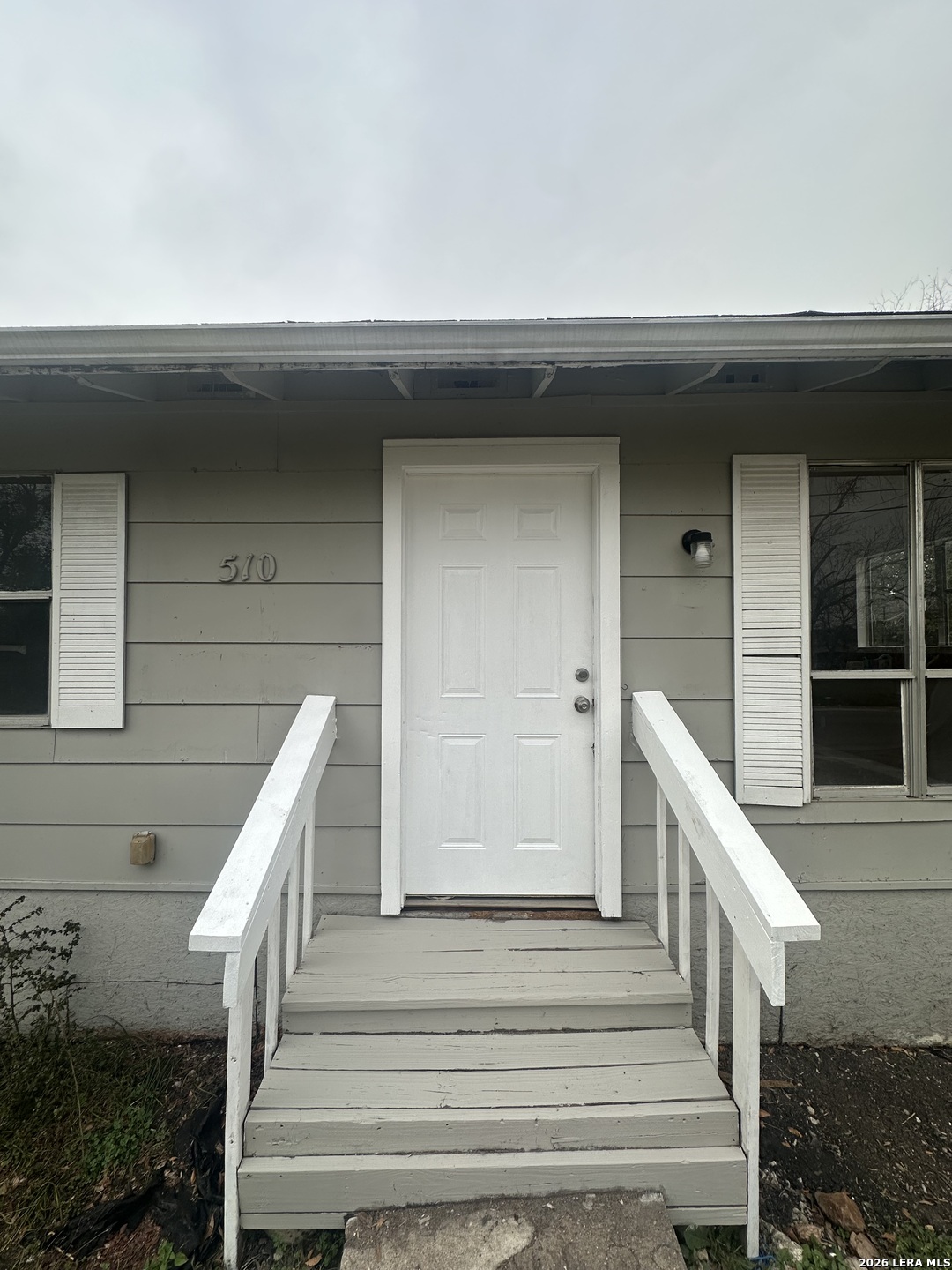 510 Riley Street Seguin, TX 78155 - Photo 2 of 24 a view of entryway