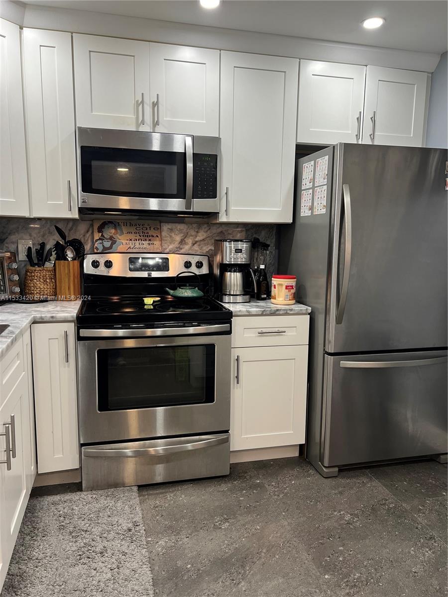 7950 West McNab Road, Unit 324 Tamarac, FL 33321 - Photo 3 of 19 Gallery Image 3