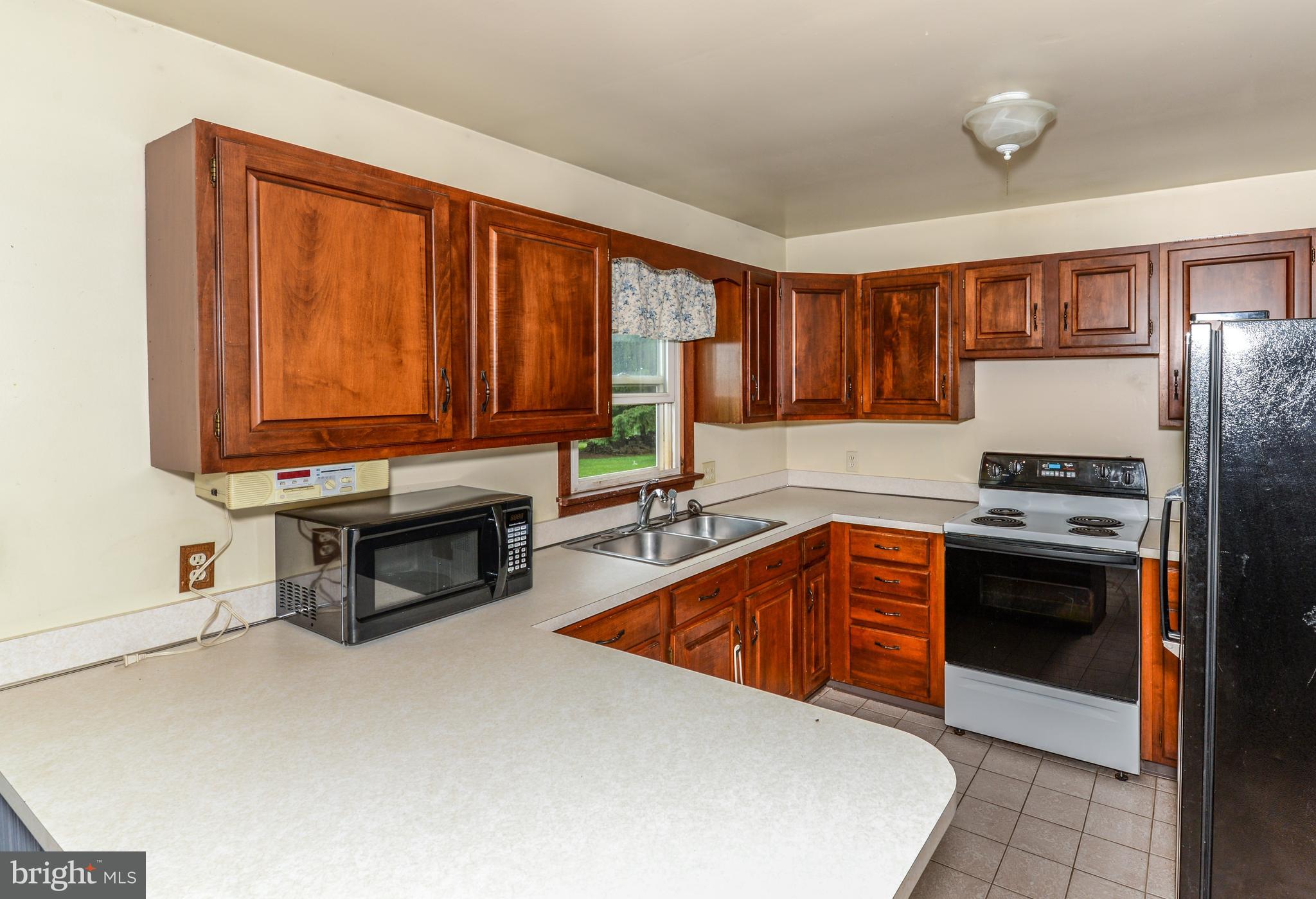 128 Plum Hill Road Peach Bottom, PA 17563 - Photo 9 of 25 Kitchen