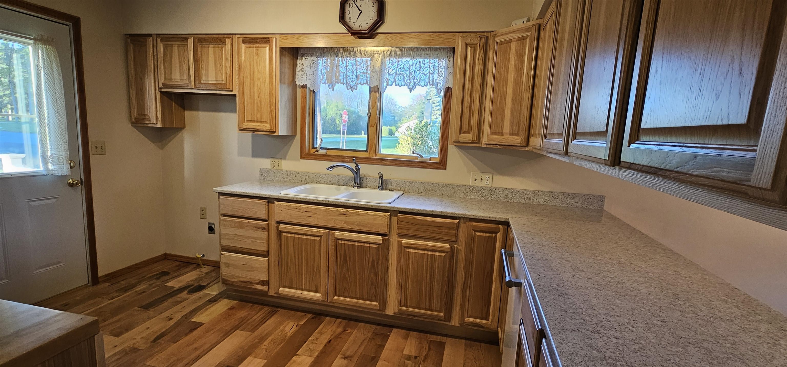 1761 West Ridge Road Bay City, MI 48708 - Photo 7 of 42