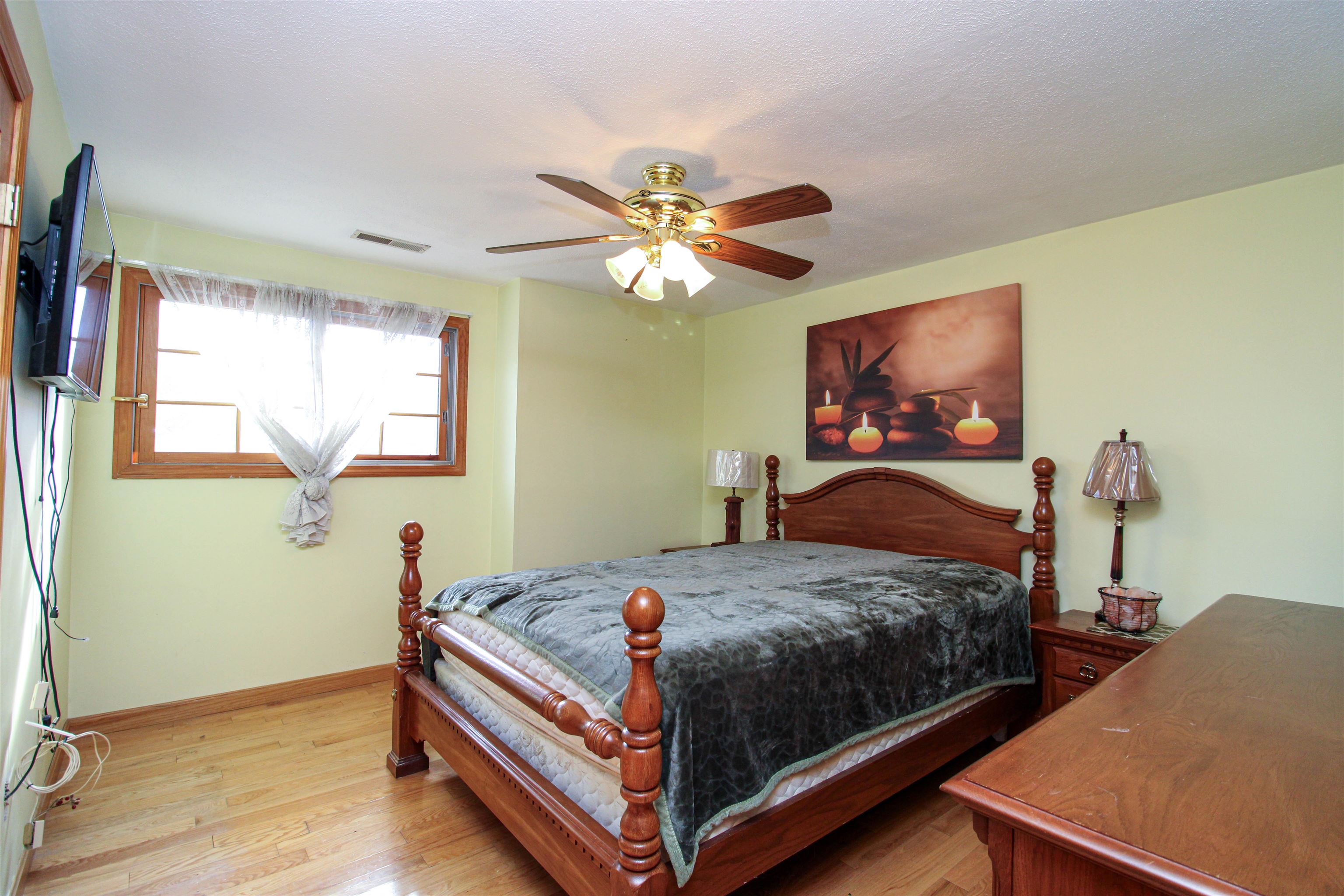 8 Grenada Circle Nashua, NH 03062 - Photo 14 of 38