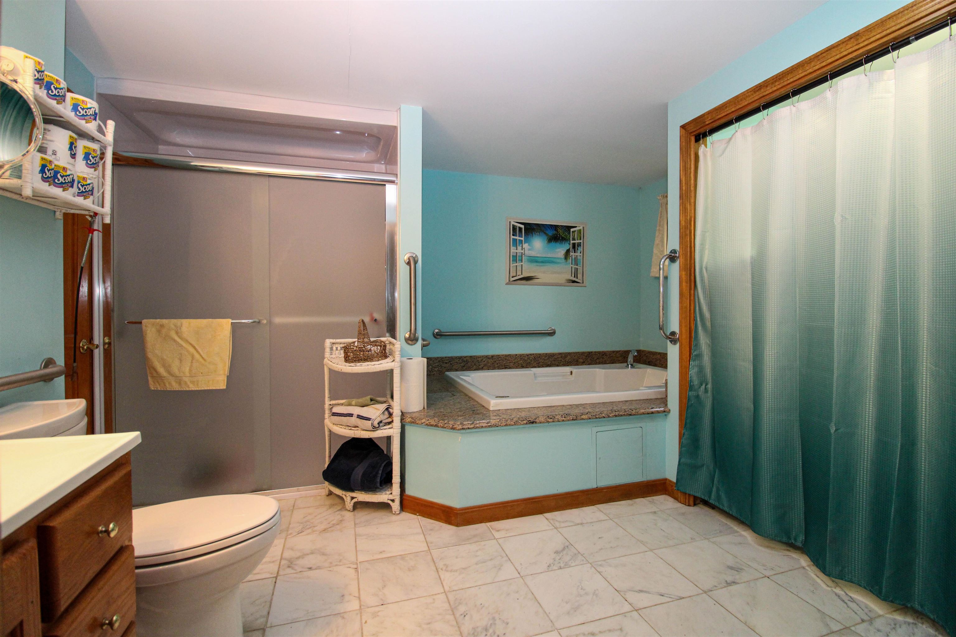 8 Grenada Circle Nashua, NH 03062 - Photo 16 of 38