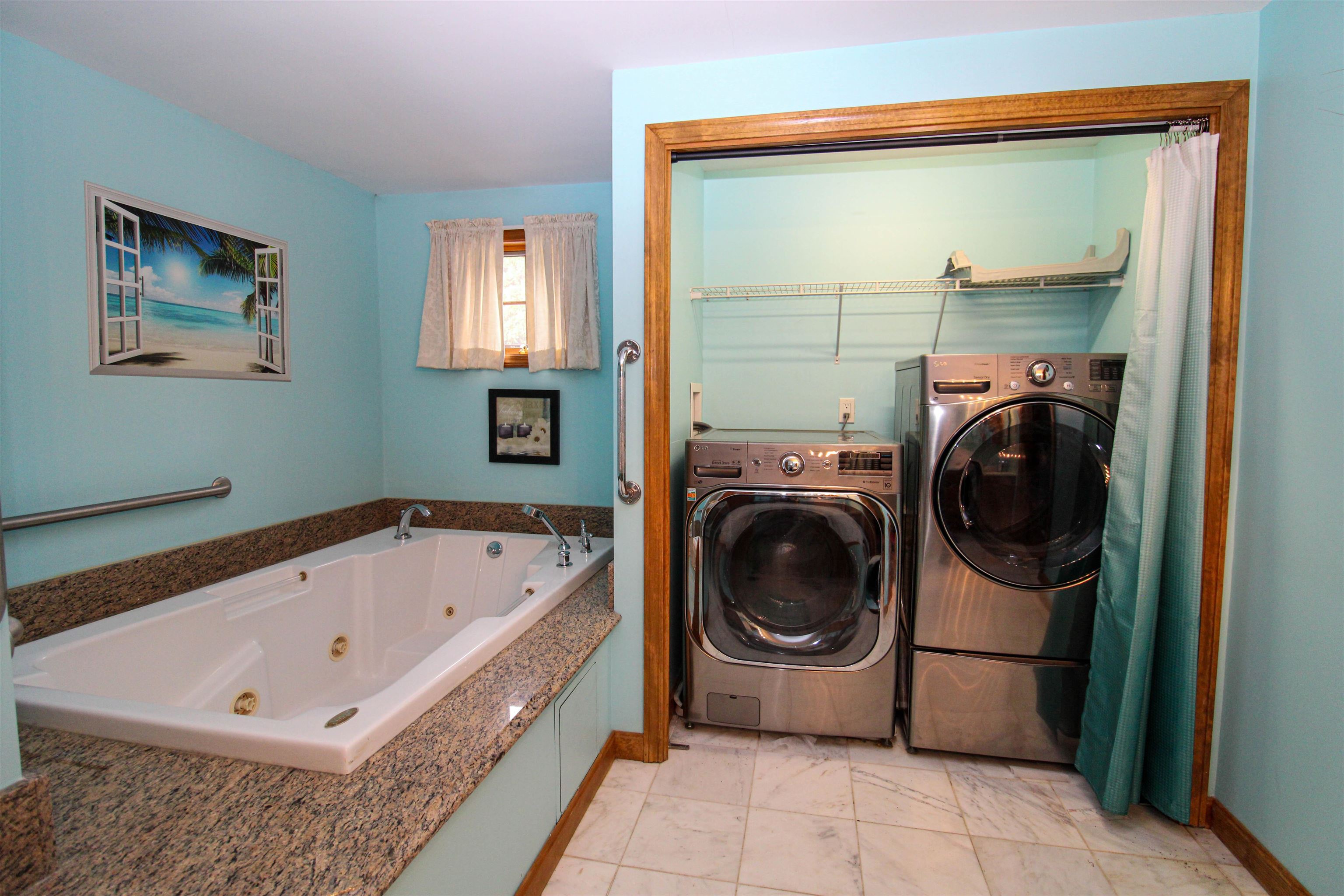 8 Grenada Circle Nashua, NH 03062 - Photo 17 of 38