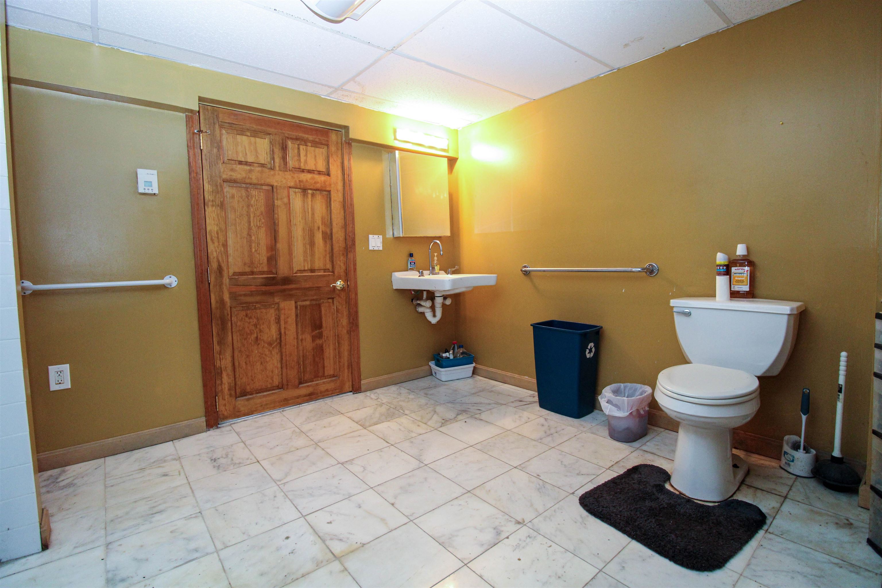 8 Grenada Circle Nashua, NH 03062 - Photo 25 of 38