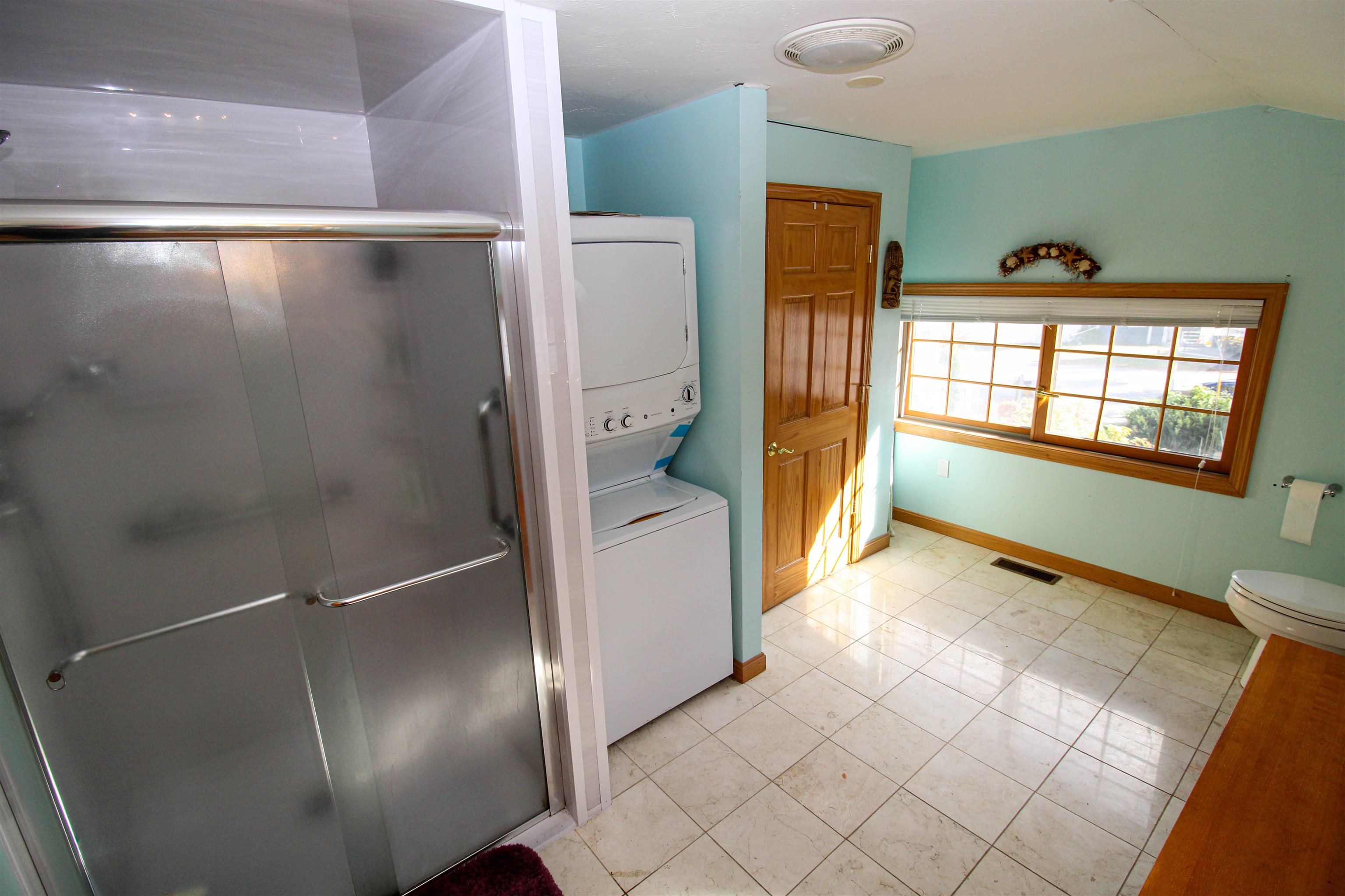 8 Grenada Circle Nashua, NH 03062 - Photo 32 of 38