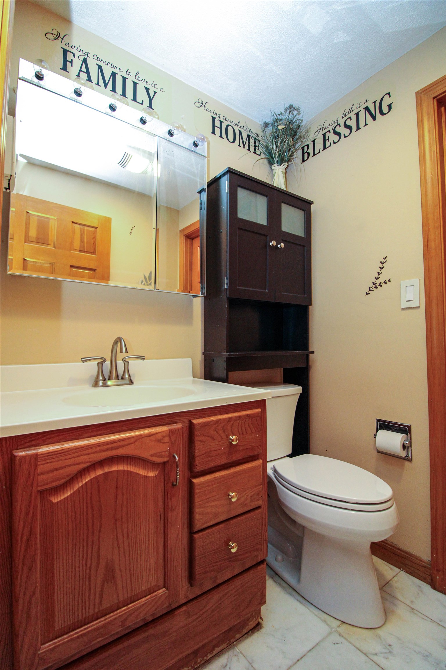 8 Grenada Circle Nashua, NH 03062 - Photo 8 of 38