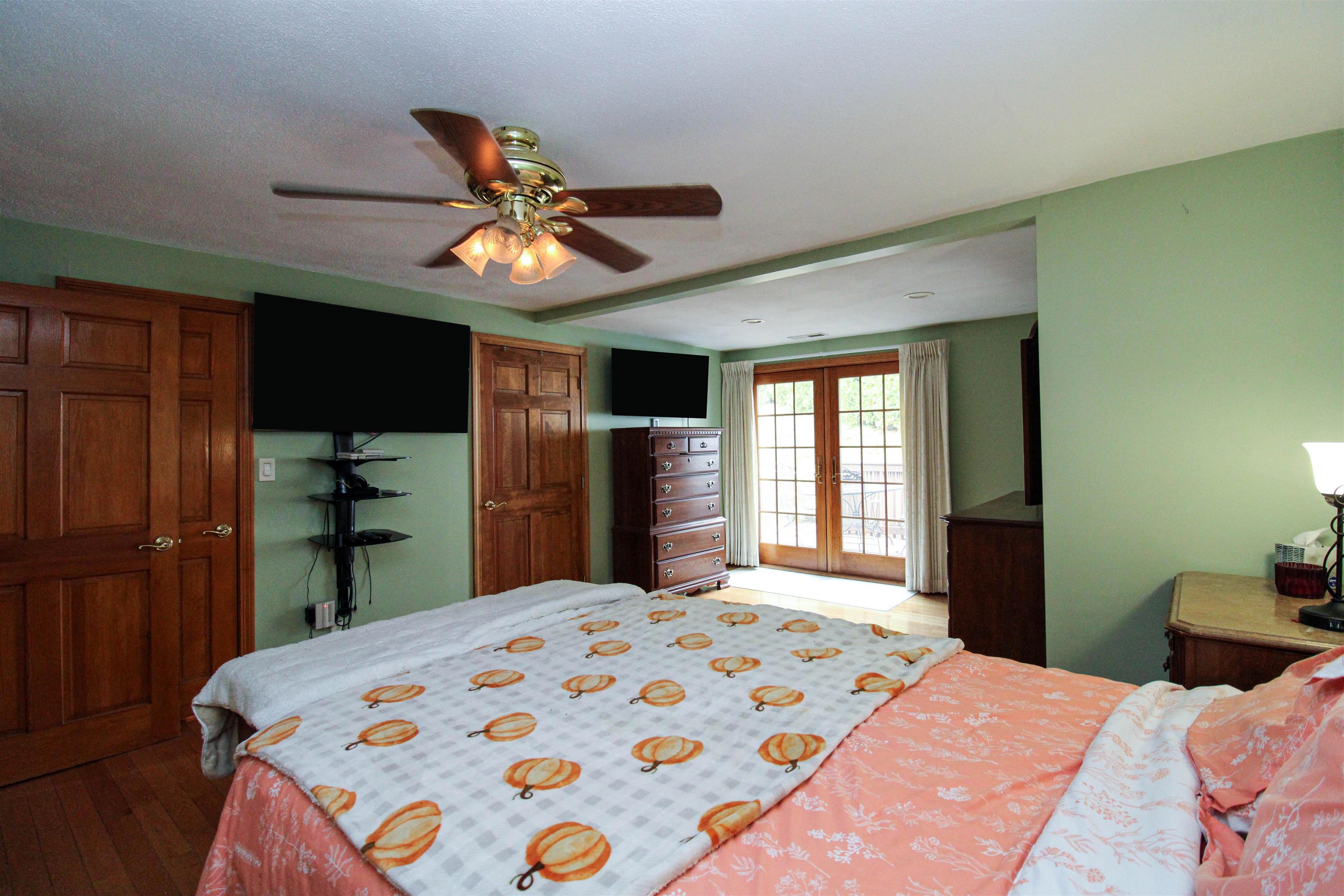 8 Grenada Circle Nashua, NH 03062 - Photo 10 of 38