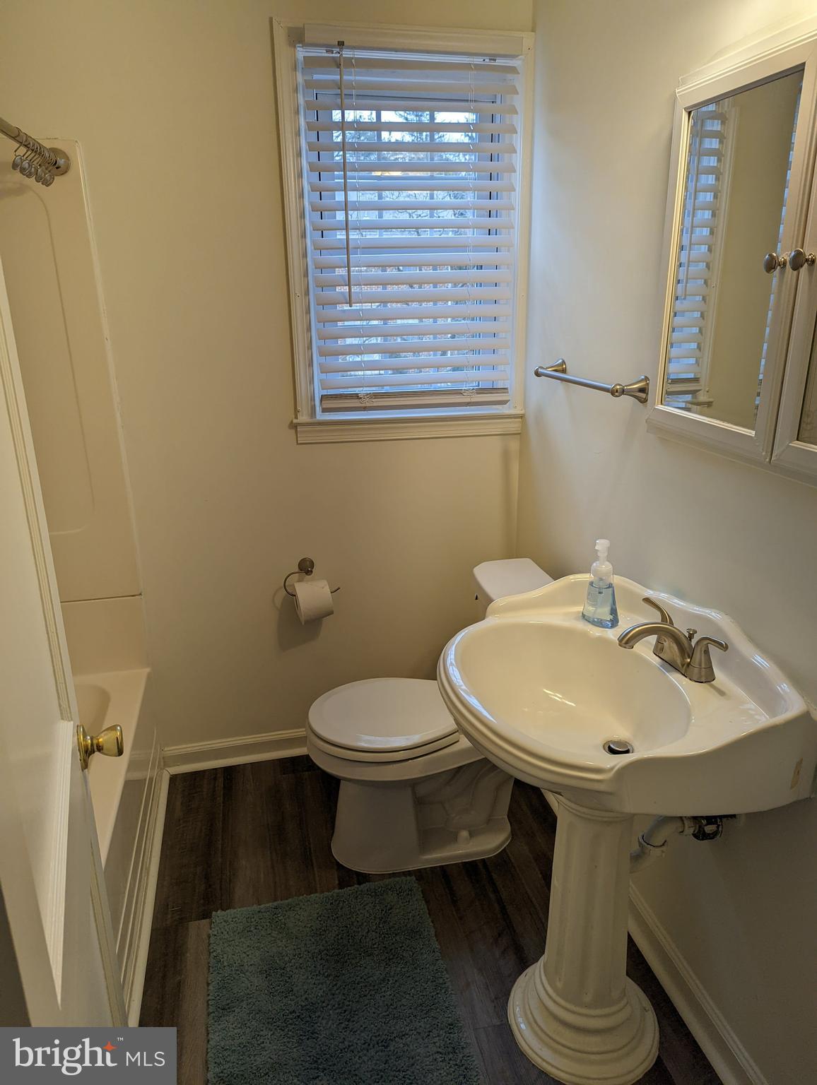 4901 Cedar Garden Road Baltimore, MD 21229 - Photo 2 of 14