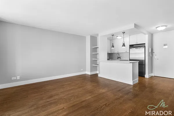 $6,200 | 330 East 39th Street, Unit 35J | Murray Hill