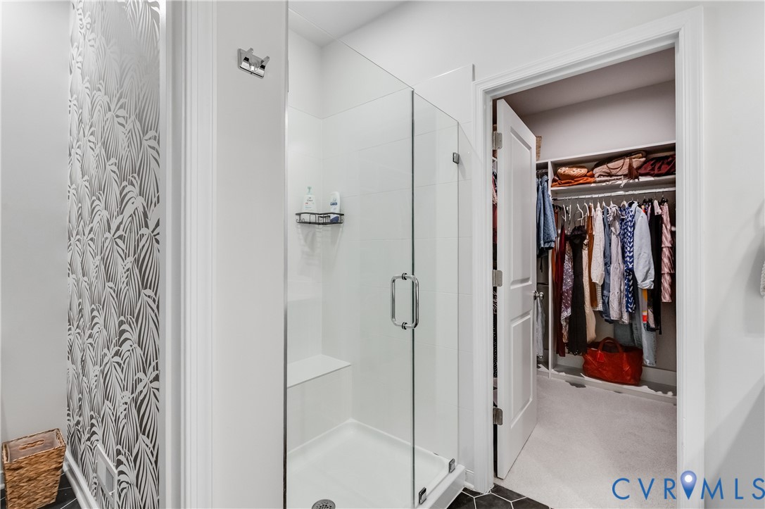 1900 Roseneath Road, Unit 8B Richmond, VA 23230 - Photo 29 of 50 Full bath featuring a spacious closet and a shower