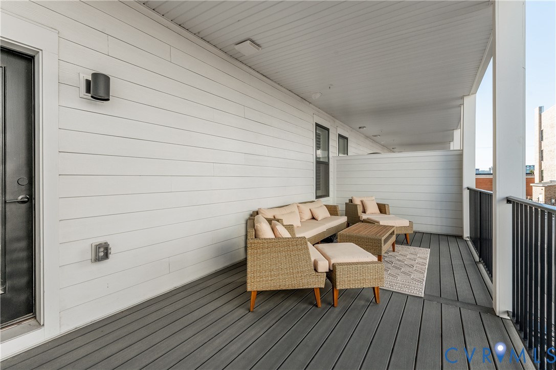 1900 Roseneath Road, Unit 8B Richmond, VA 23230 - Photo 40 of 50 View of deck