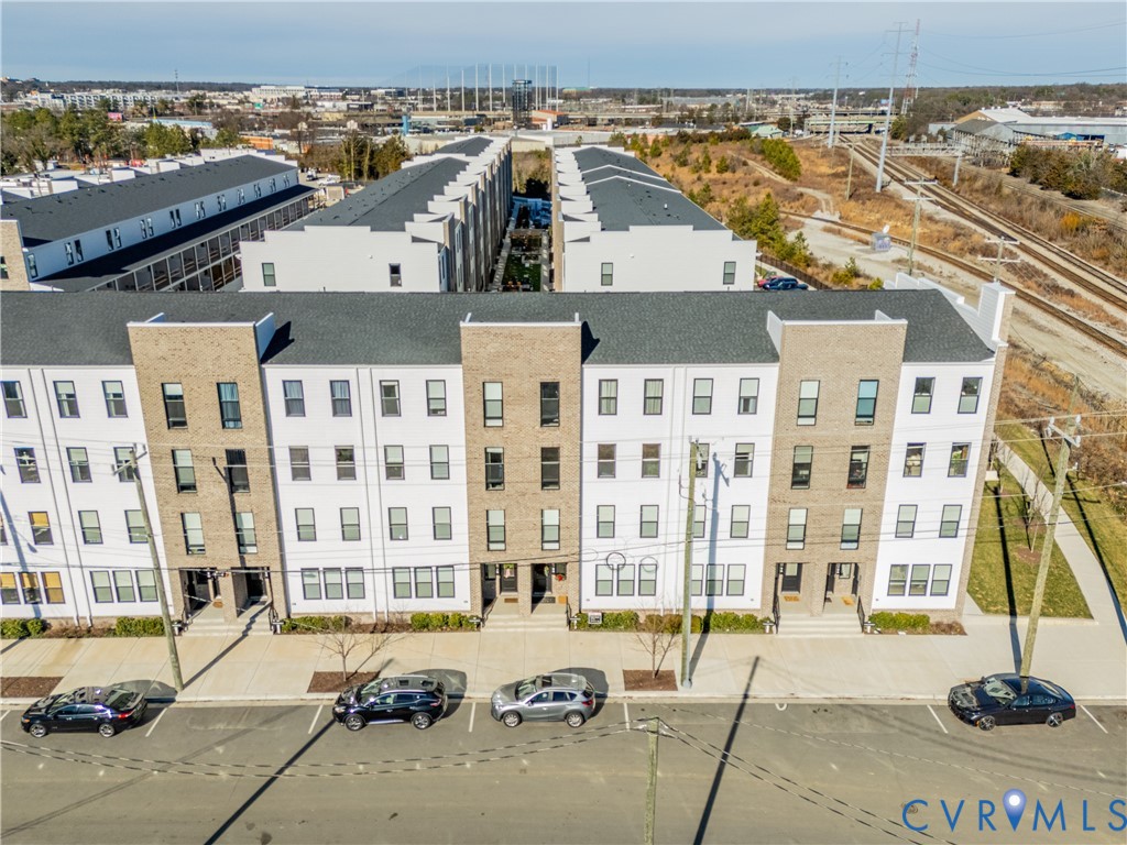 1900 Roseneath Road, Unit 8B Richmond, VA 23230 - Photo 42 of 50 Drone / aerial view