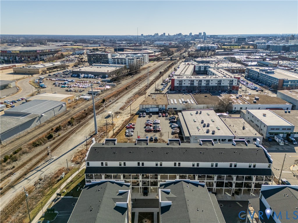 1900 Roseneath Road, Unit 8B Richmond, VA 23230 - Photo 46 of 50 View of urban area