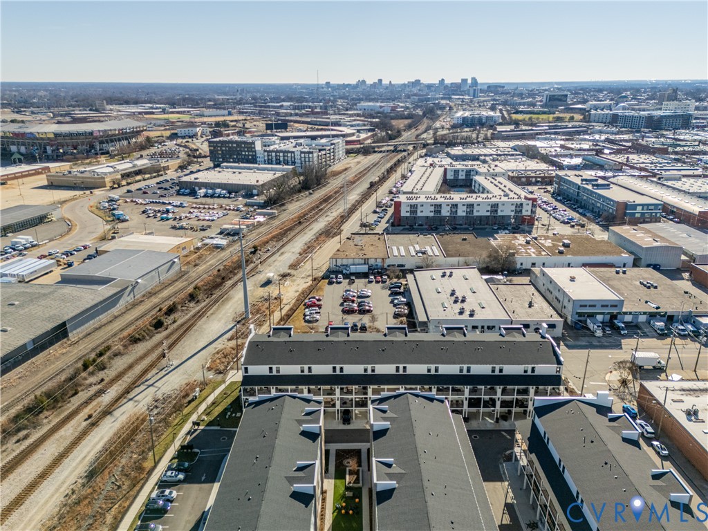 1900 Roseneath Road, Unit 8B Richmond, VA 23230 - Photo 47 of 50 View of urban area featuring industrial structures