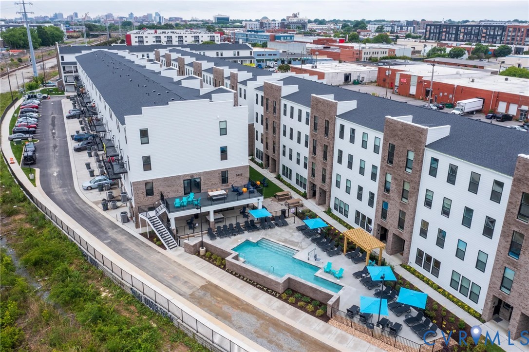 1900 Roseneath Road, Unit 8B Richmond, VA 23230 - Photo 49 of 50 View of urban area with a pool area