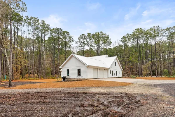 $1,225,000 | 1183 State Rd S-10-98, Awendaw, SC 29429