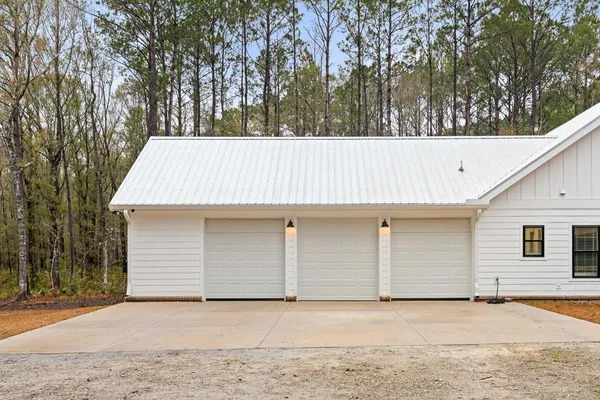 $1,225,000 | 1183 State Rd S-10-98, Awendaw, SC 29429