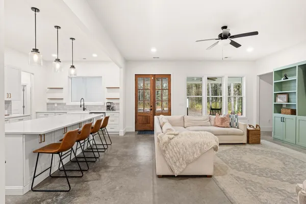 $1,225,000 | 1183 State Rd S-10-98, Awendaw, SC 29429