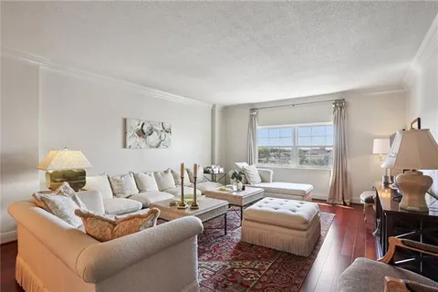 $390,000 | 1750 St Charles Avenue, Unit 633, New Orleans, LA 70130