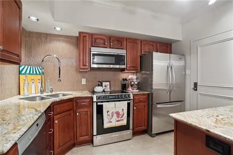 $390,000 | 1750 St Charles Avenue, Unit 633, New Orleans, LA 70130