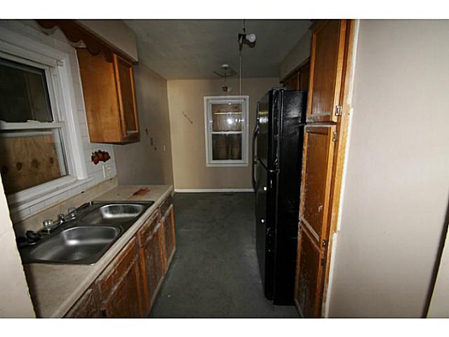 2885 Howey Road Columbus, OH 43224 - Photo 3 of 25
