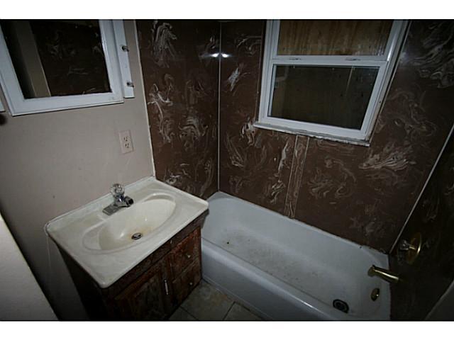 2885 Howey Road Columbus, OH 43224 - Photo 6 of 25