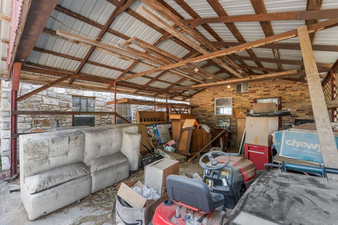 950 County Road 481 Thrall, TX 76578 - Photo 20 of 25 a view of livingroom with furniture
