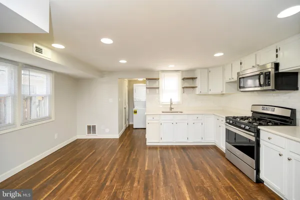 $2,000 | 610 Shepherd Street, Fredericksburg, VA 22401