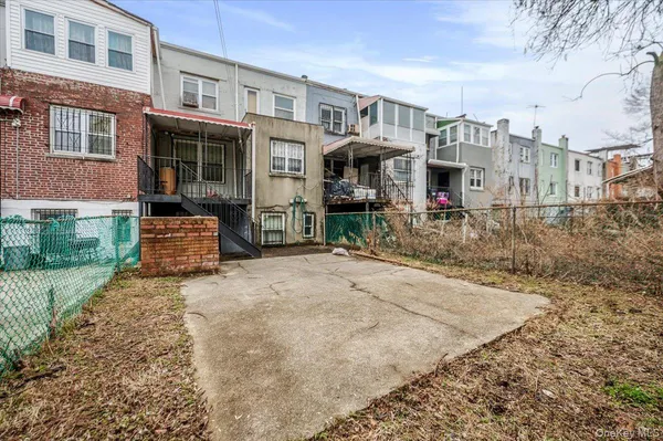 $665,000 | 3304 Bouck Avenue | Baychester