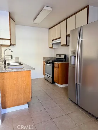 $2,590 | 1180 Crenshaw Boulevard, Unit 111, Los Angeles, CA 90019