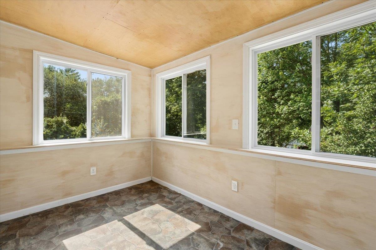 207 High Range Road Londonderry, NH 03053 - Photo 38 of 60 Gallery Image 38
