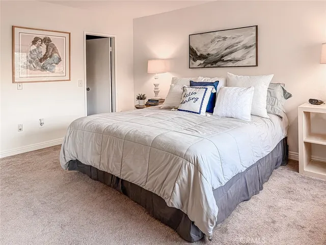 $497,500 | 22038 Vanowen Street, Unit 113, Woodland Hills, CA 91303