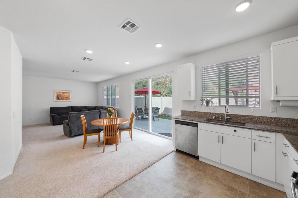 256 Hass Lane Fallbrook, CA 92028 - Photo 13 of 54