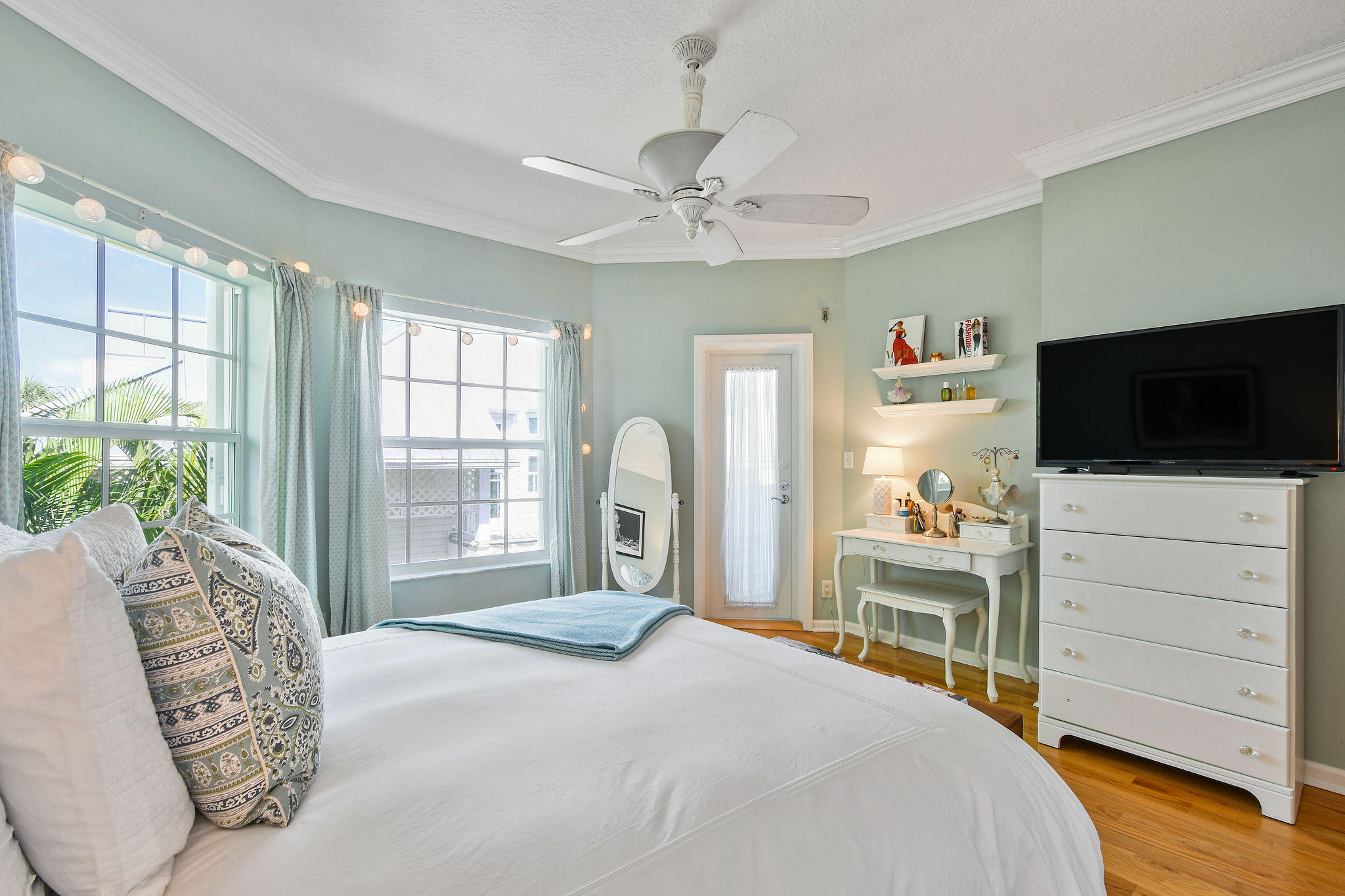 149 Jupiter Key Road Jupiter, FL 33477 - Photo 20 of 37 149JupiterKey_41
