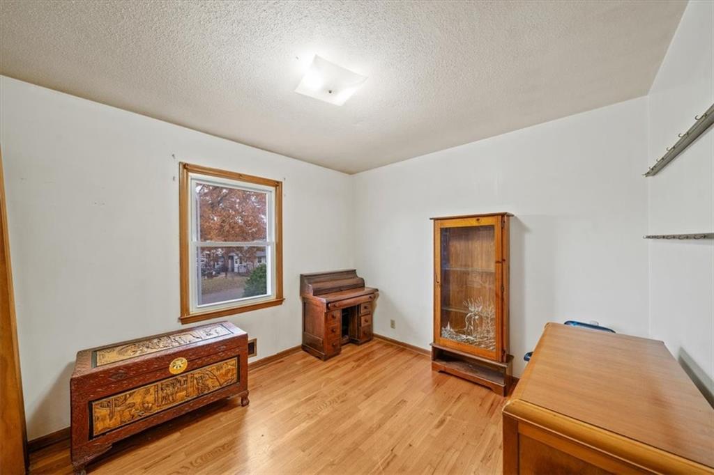 4942 North Flora Avenue Kansas City, MO 64118 - Photo 19 of 31