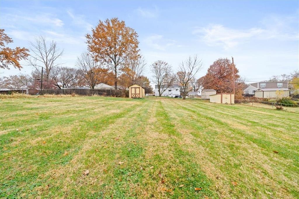 4942 North Flora Avenue Kansas City, MO 64118 - Photo 25 of 31