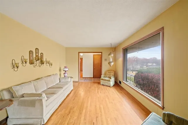 $239,000 | 4942 North Flora Avenue, Kansas City, MO 64118