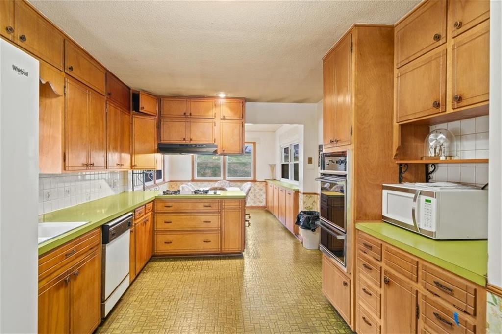 4942 North Flora Avenue Kansas City, MO 64118 - Photo 8 of 31