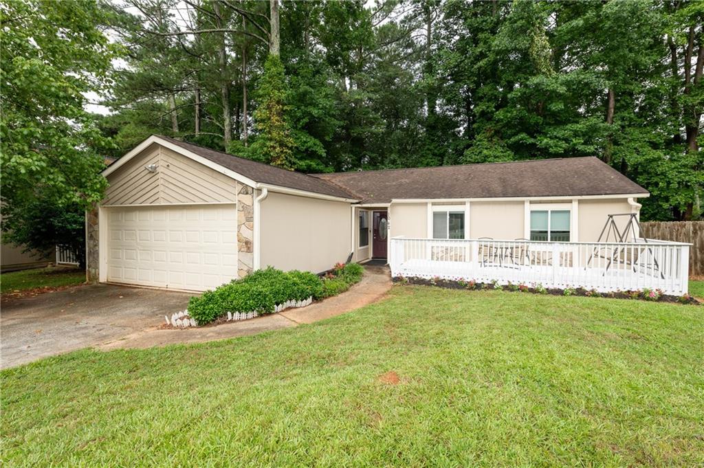 1042 Mainstreet Lk Dr  