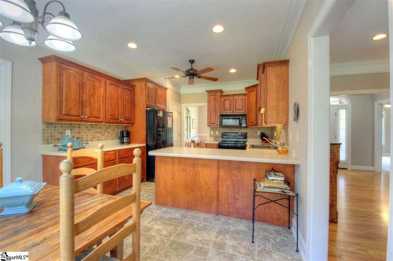 112 Wycombe Drive Anderson, SC 29621 - Photo 8 of 36 Gallery Image 8