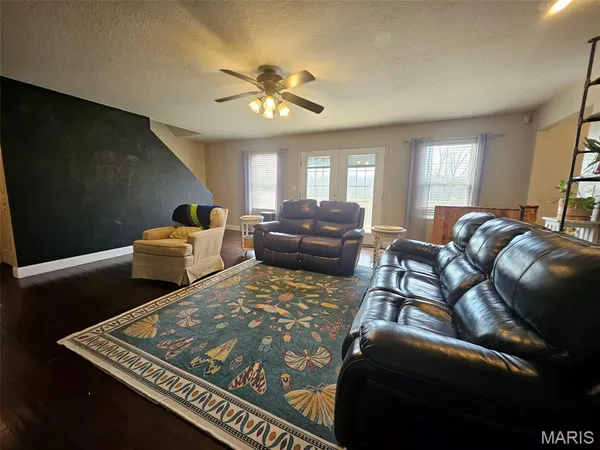 $439,000 | 20381 Heritage Road, St. Robert, MO 65584