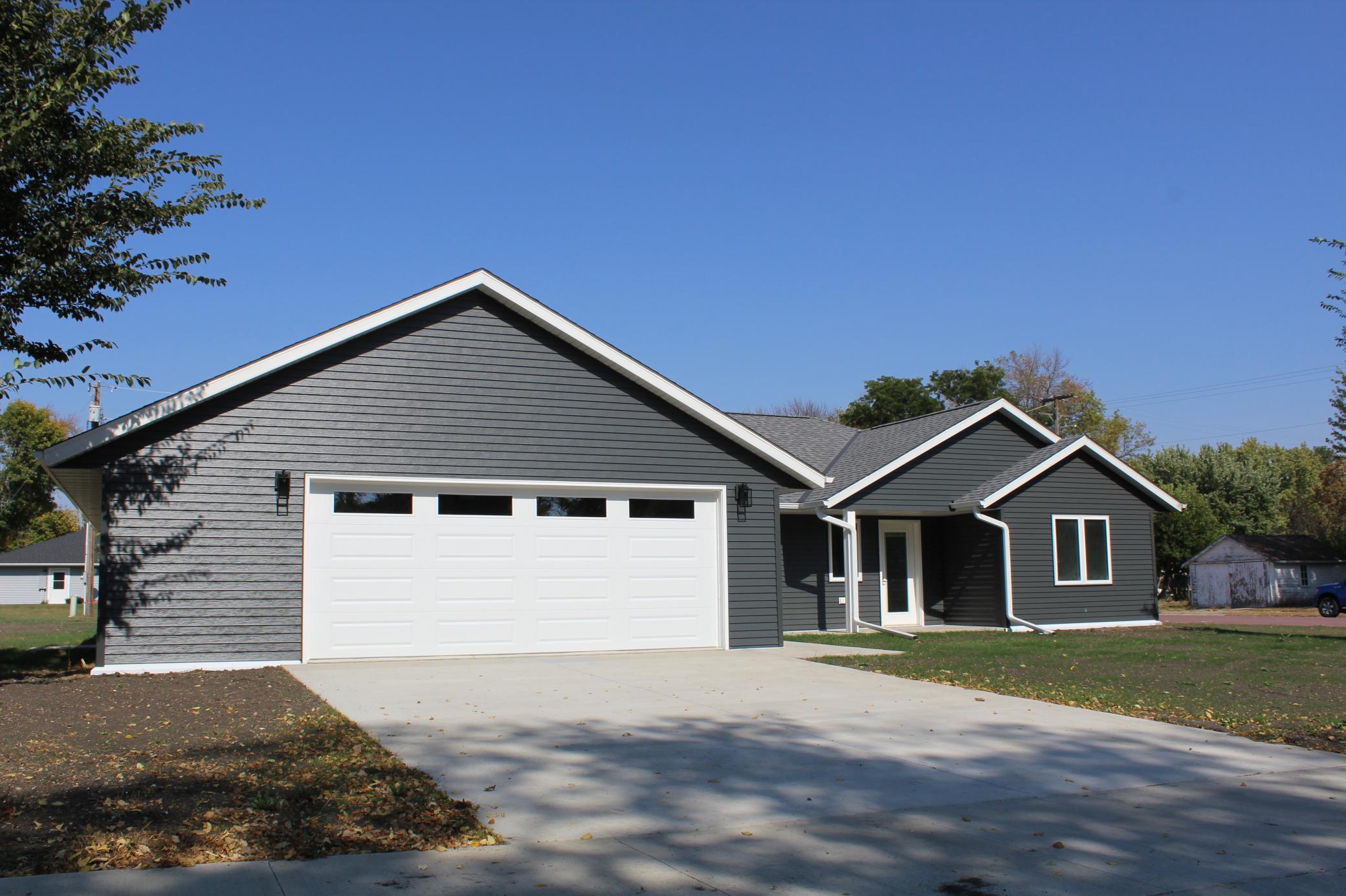131 Main Street East Trimont, MN 56176 - Photo 2 of 73