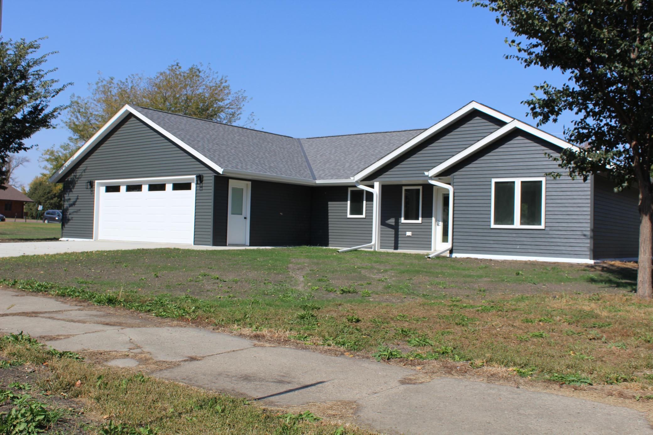 131 Main Street East Trimont, MN 56176 - Photo 4 of 73