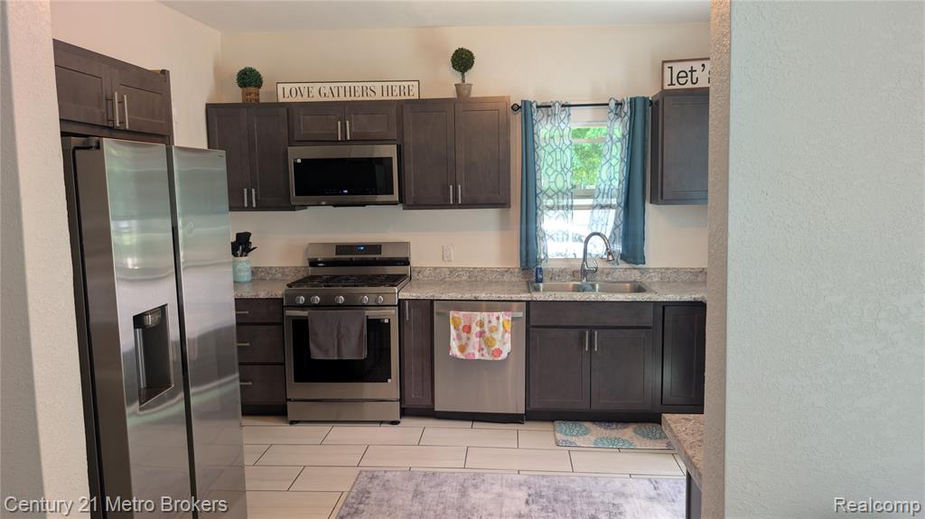301 Mill Street Flushing, MI 48433 - Photo 2 of 33