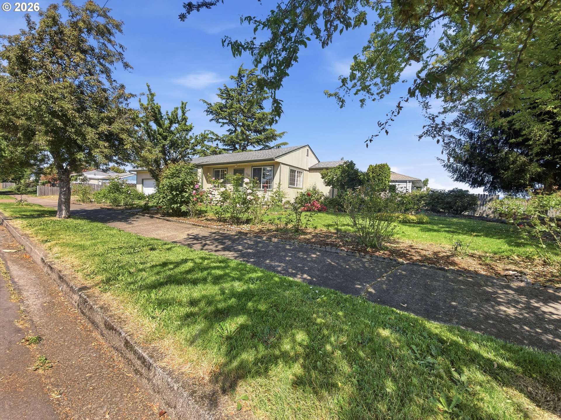 719 18th Street Springfield, OR 97477 - Photo 22 of 23