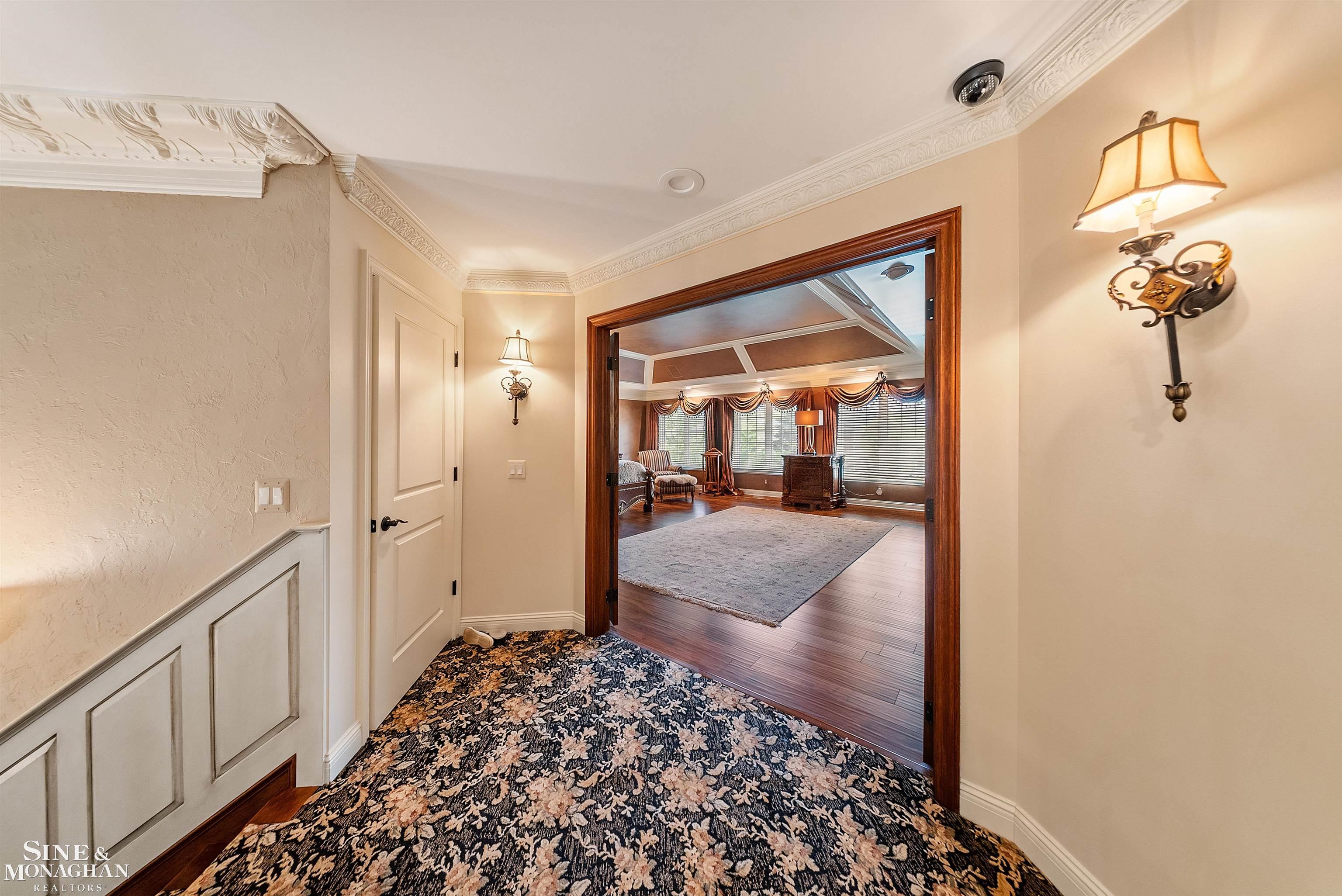 99 Renaud Road Grosse Pointe, MI 48236 - Photo 25 of 91 Entrance to Primary Suite