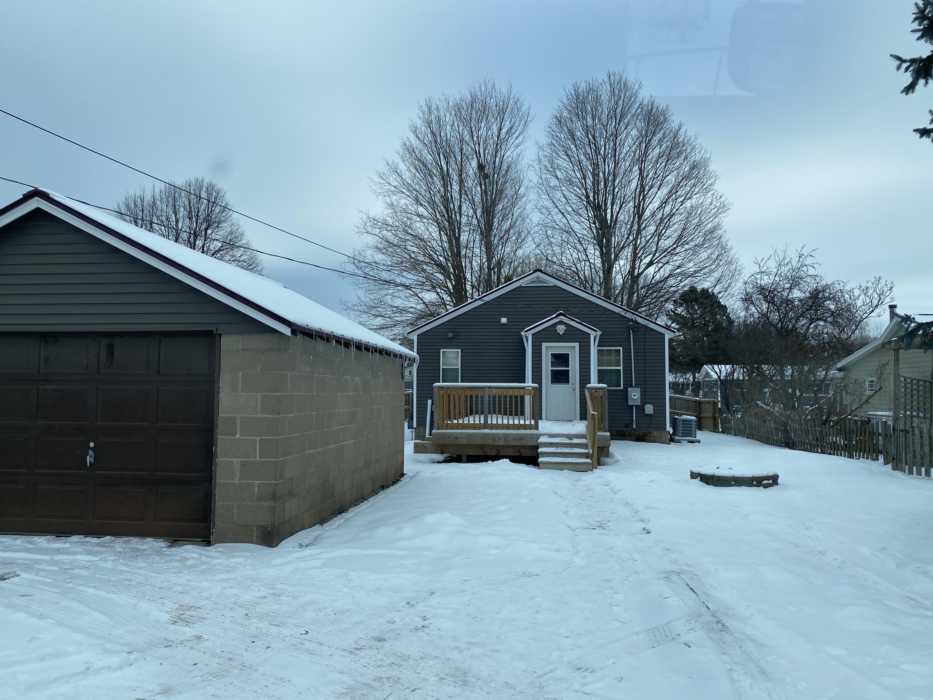 412 Long Coulee Road Holmen, WI 54636 - Photo 6 of 34 Rear view
